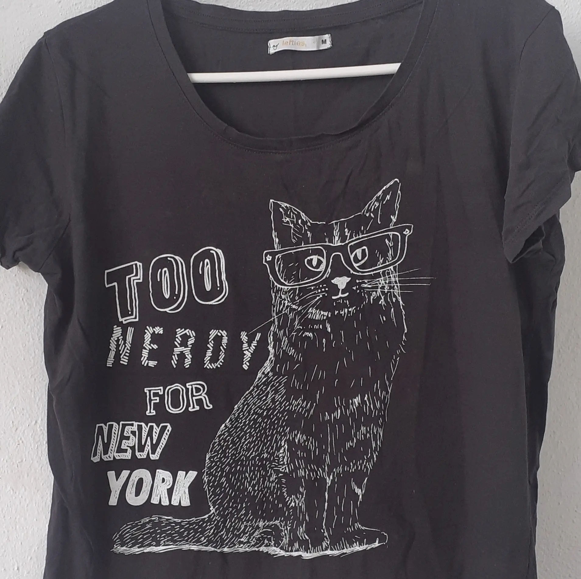 Camiseta blanca flores azules vintage