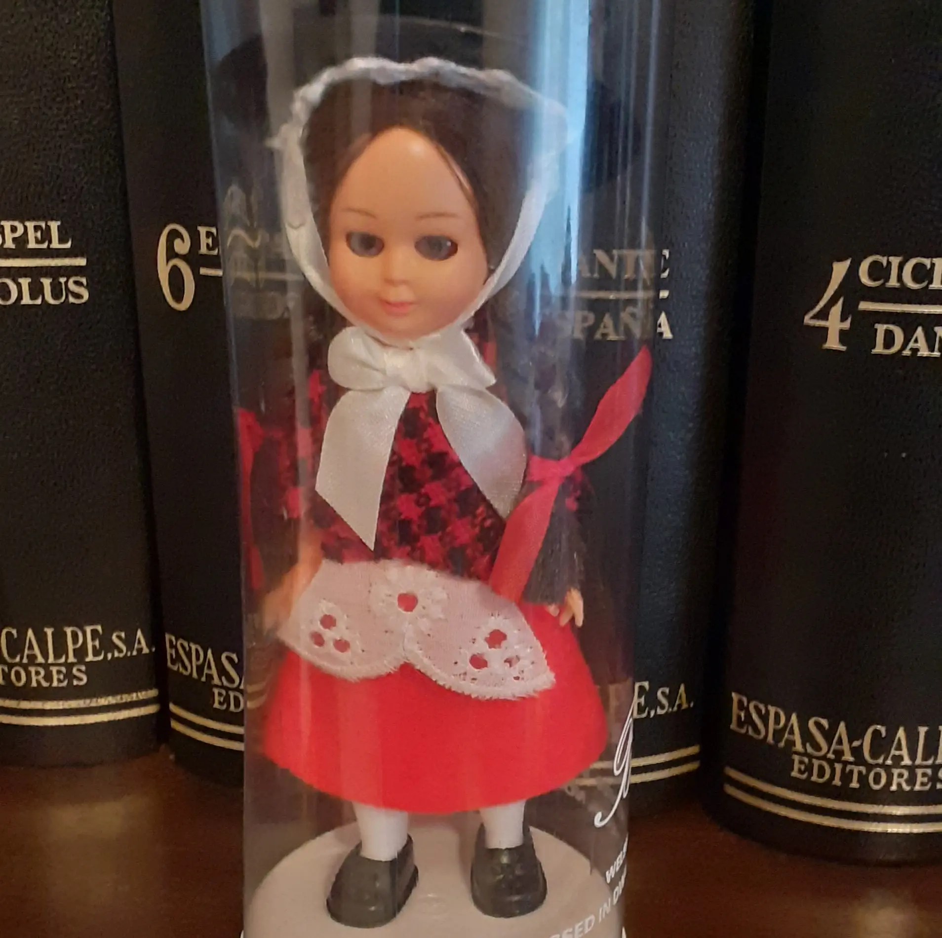 Muñeca folklore colección vintage