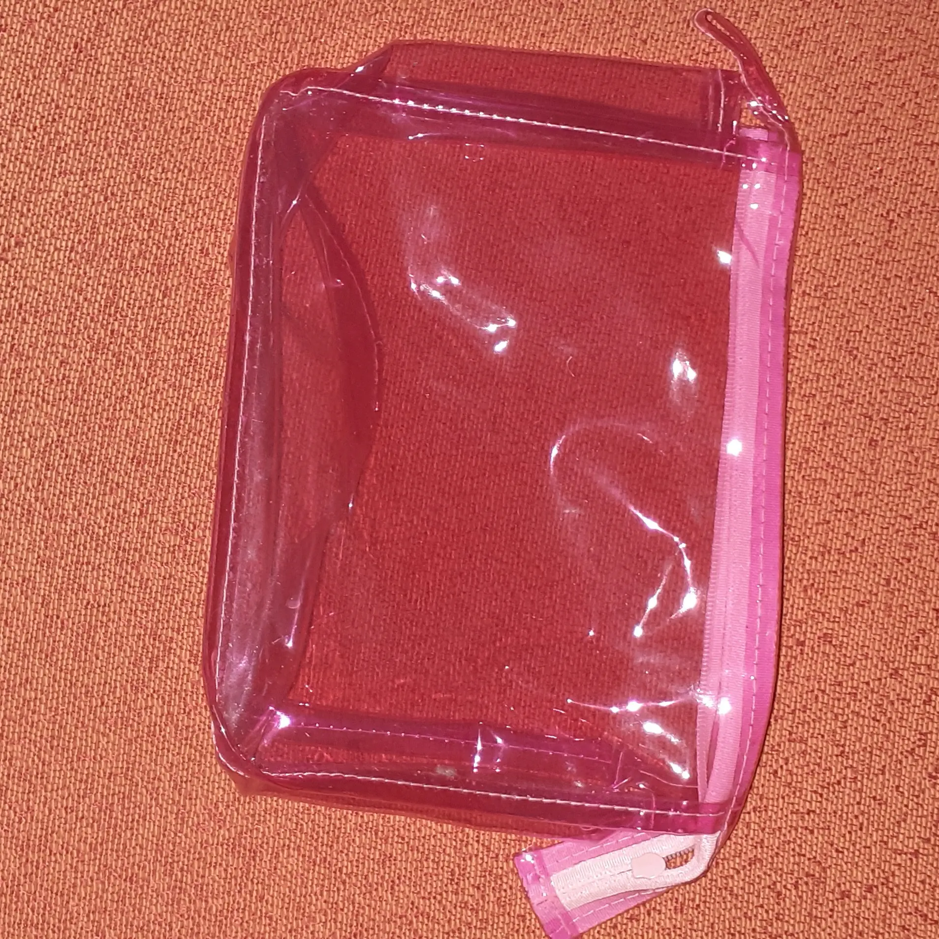 Mini-monedero-trasparente-rosa_resultado