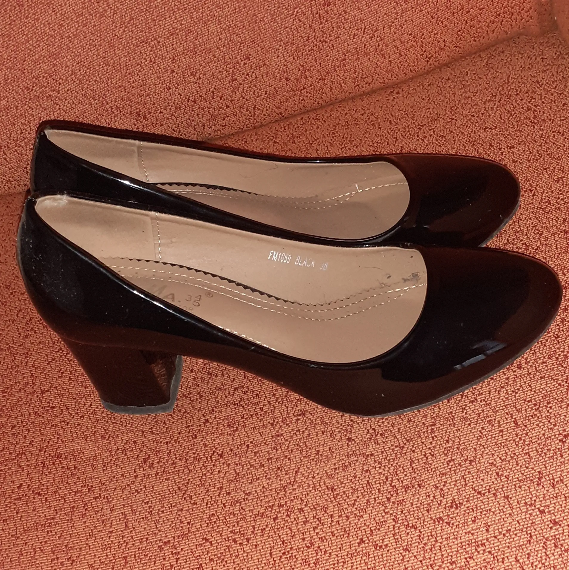 Zapatos-Mujer-Charol-Tacon_resultado