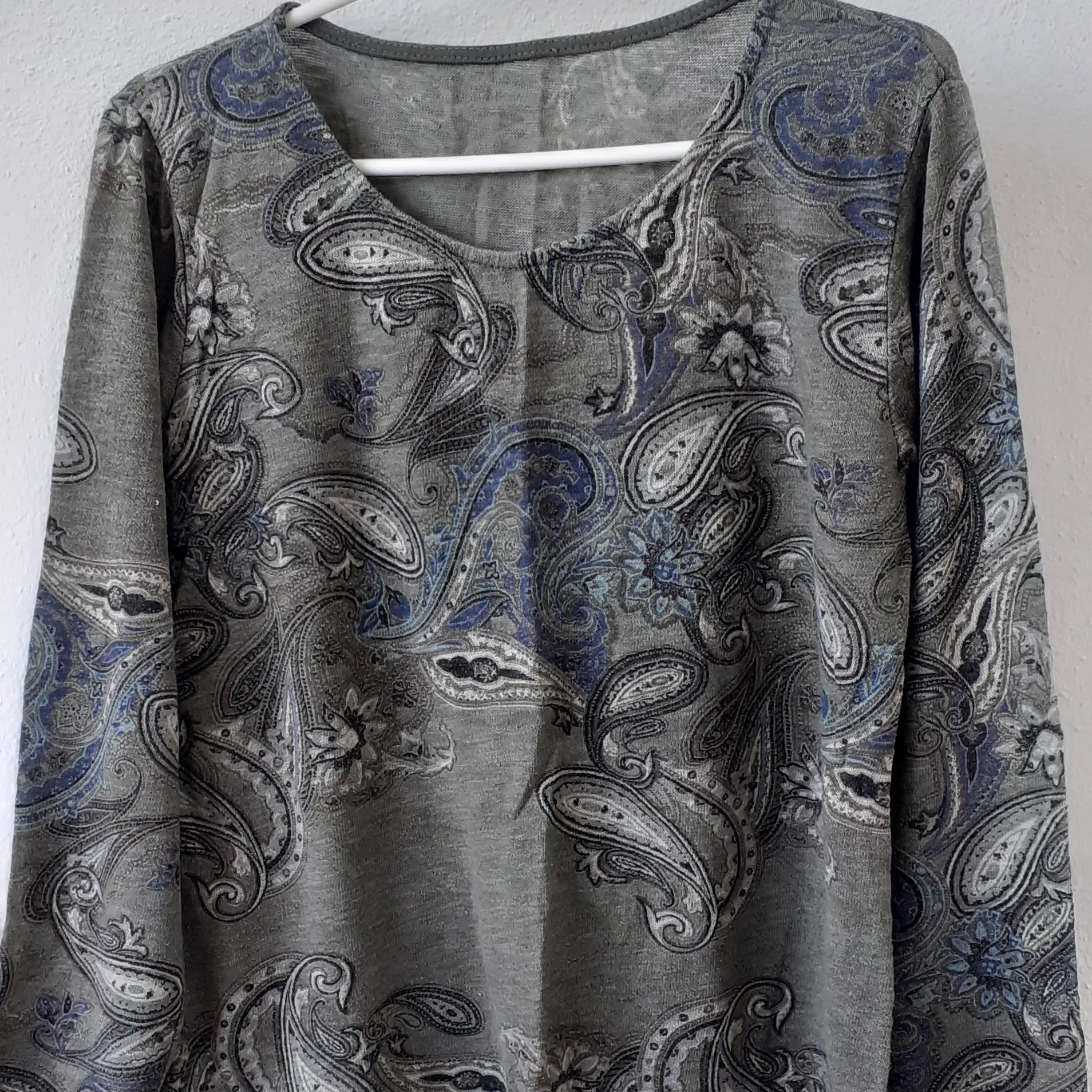 Camisa blanca de seda