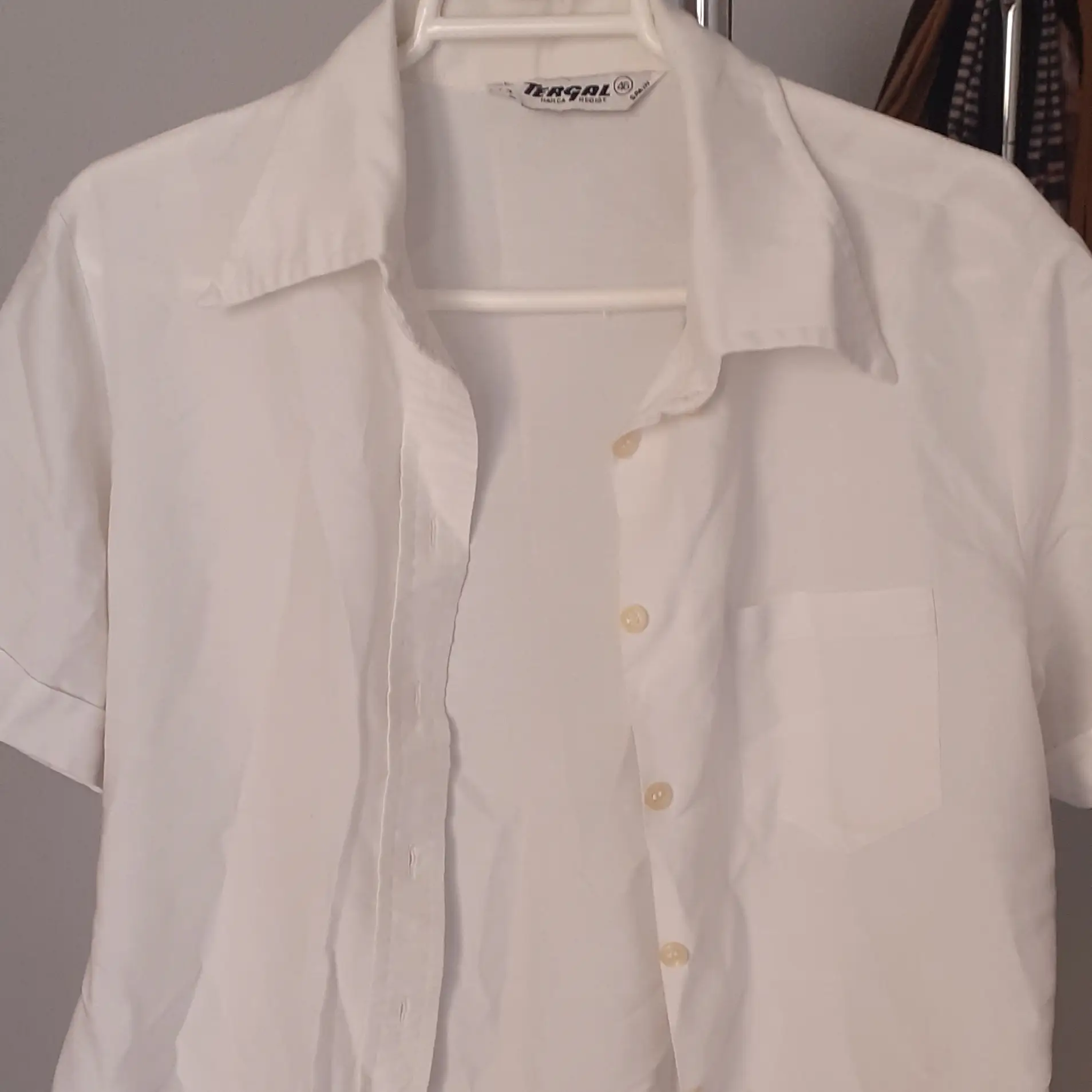 Camisa blanca de seda