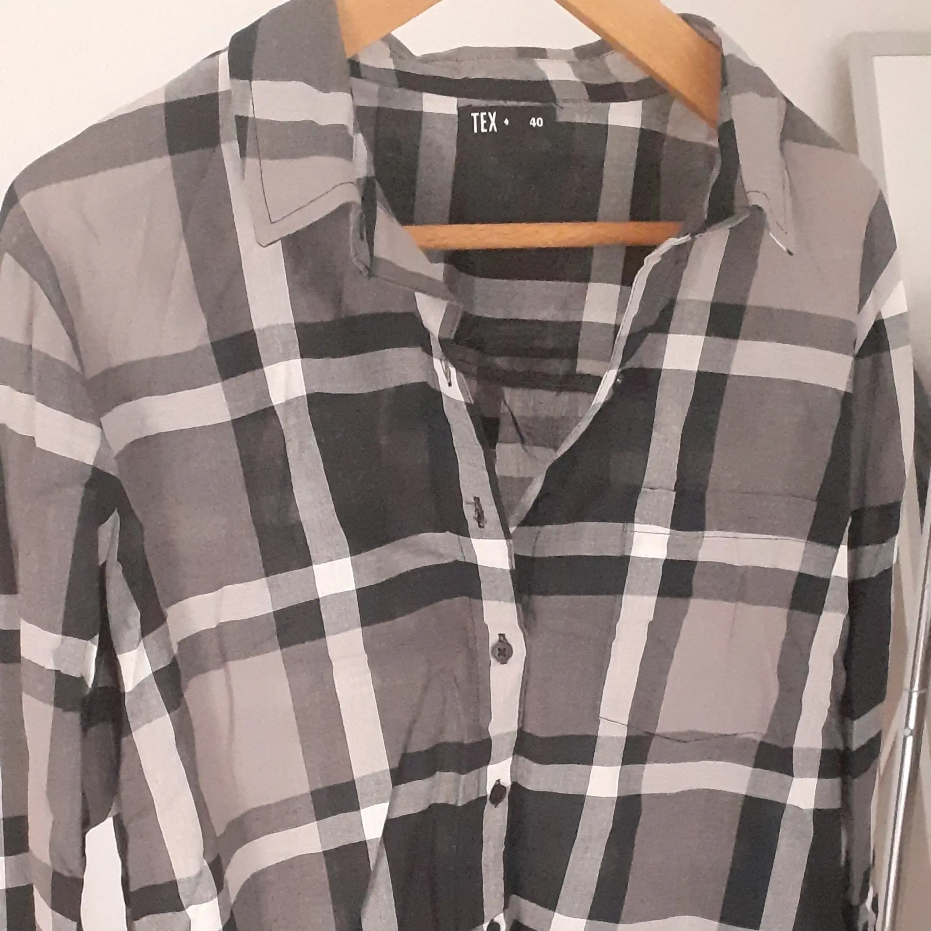 Camisa blanca de seda