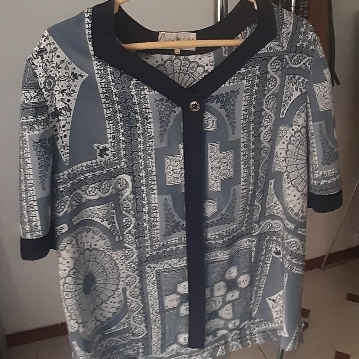 Camisa blanca de seda