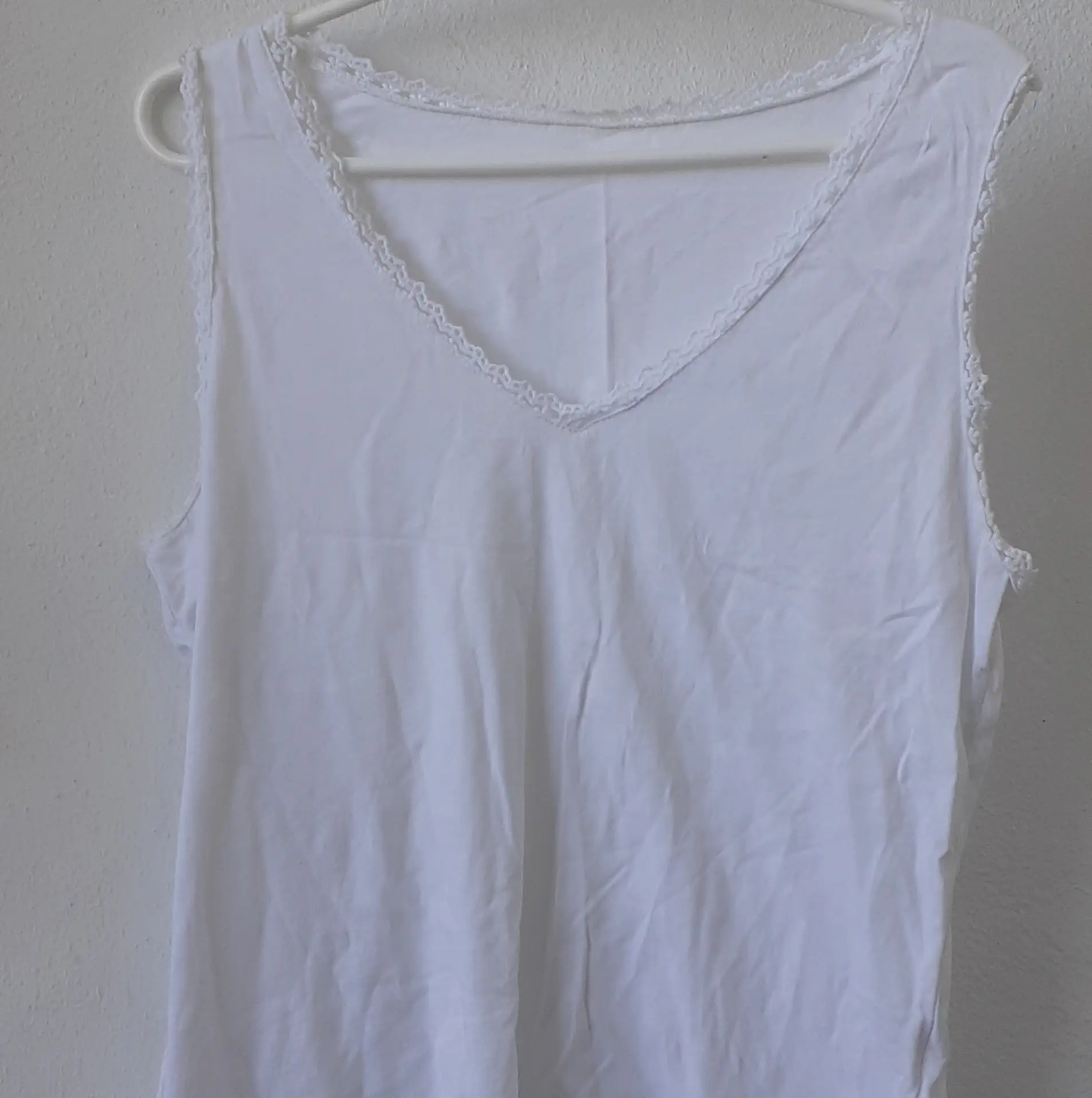 Camiseta-sin-mangas-gris-corazon-mujer_resultado