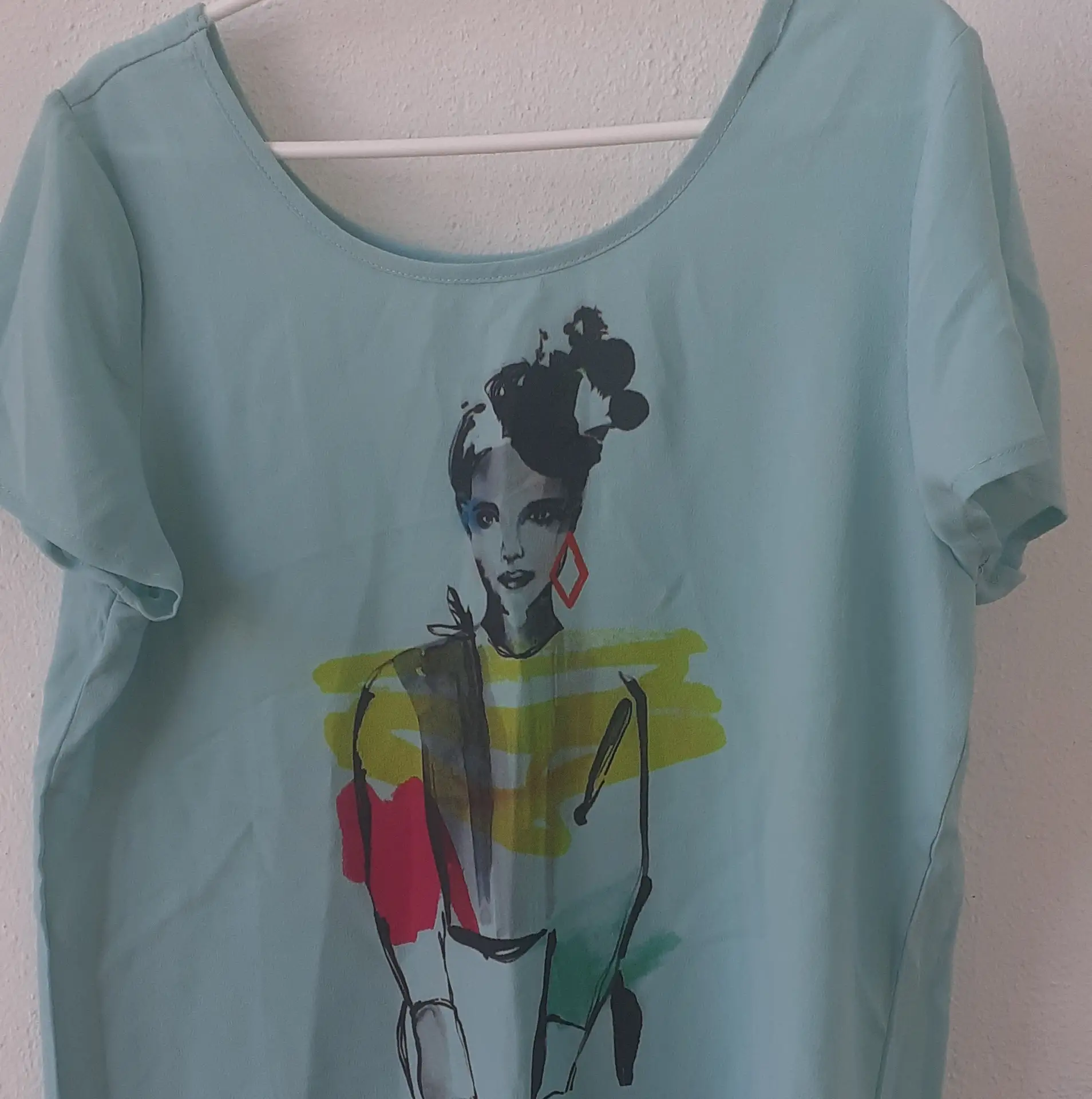 Camiseta-sin-mangas-gris-corazon-mujer_resultado