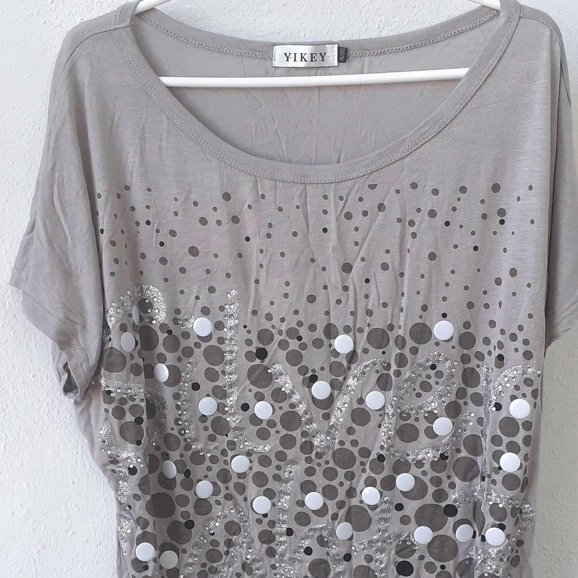 Camiseta-sin-mangas-gris-corazon-mujer_resultado