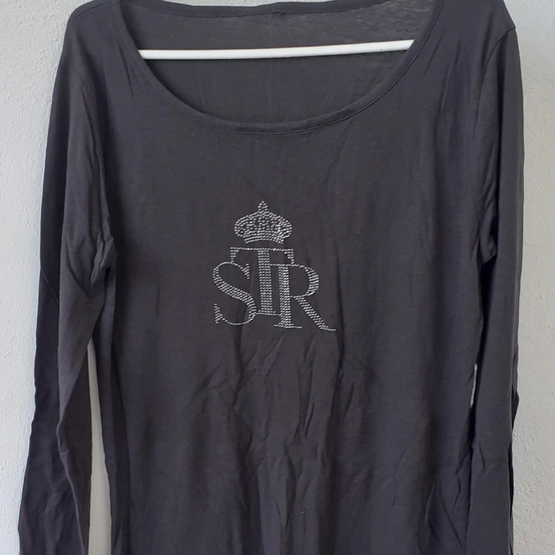 Camiseta-sin-mangas-gris-corazon-mujer_resultado