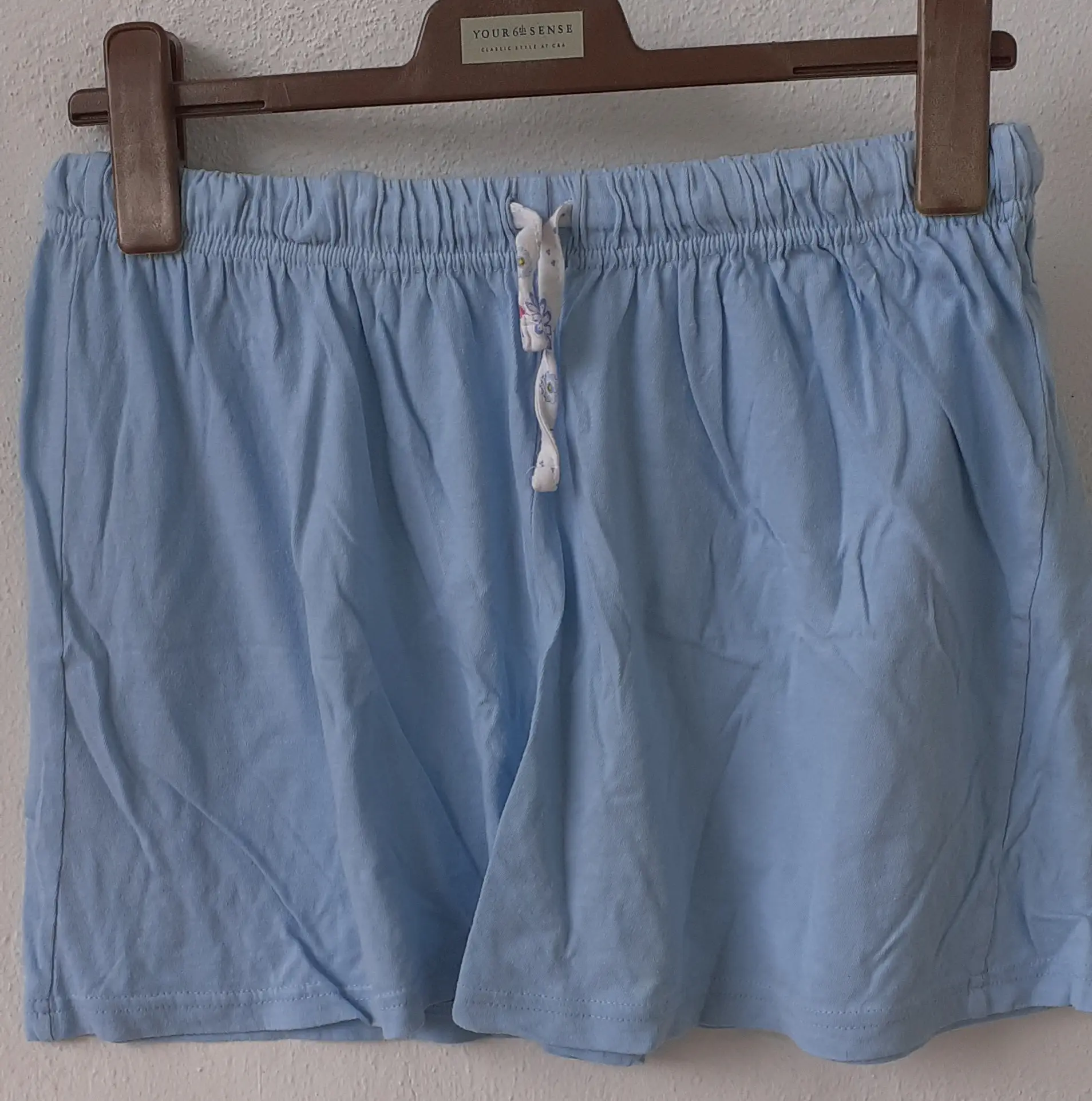 Pantalón corto recto